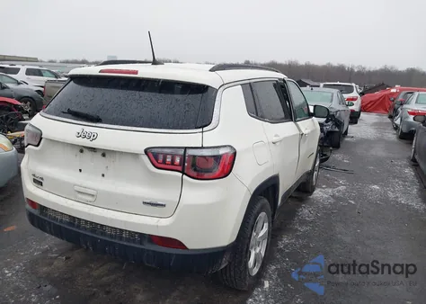 2018 Jeep Compass Latitude 4X4 из США, поврежденный, VIN 3C4NJDBB9JT366309